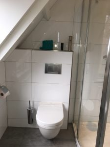 badkamer op de verdieping van huisje40